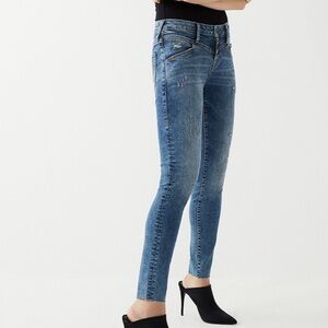 True Religion size 26 super skinny Halle jeans